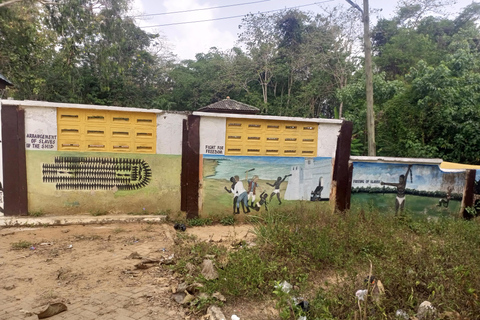 Accra: Cape Coast & Elmina Castles & Assin Manso Guided Tour