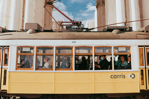 Visit of Lisbon in French. Small group (10 max)! Follow me! Visite Goupe privée de Lisbonne!