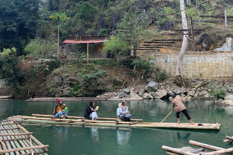 Tour di 4 giorni dell&#039;anello di Ha Giang con notte extra e pick-upTour in CABINA INDIVIDUALE DORME