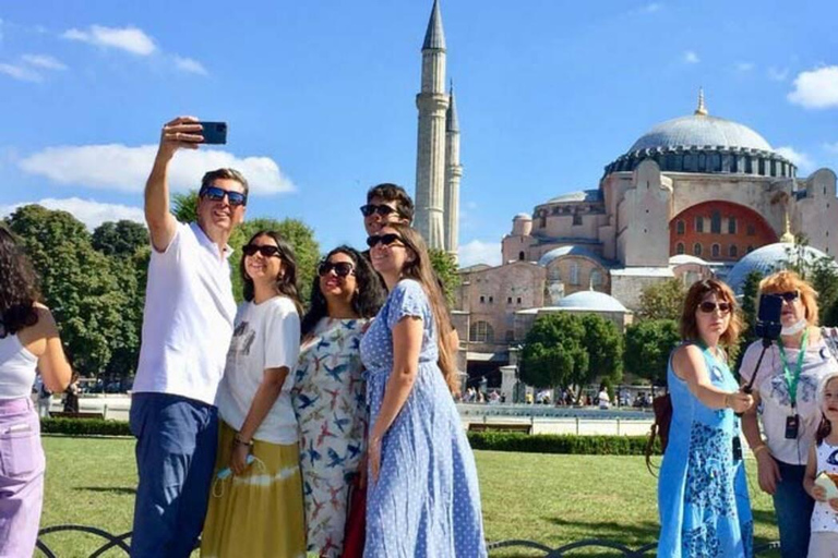 Istanbul: Guided Blue Mosque and Hagia Sophia Tour