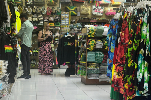 Montego Bay: Margaritaville & Shopping Private Tour