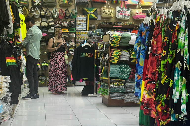 Montego Bay: Margaritaville & Shopping Private Tour
