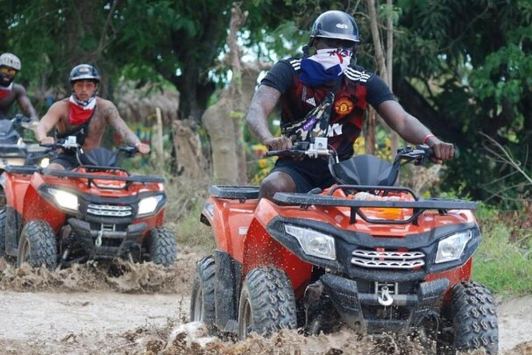 Aventuras de quadriciclo em Punta Cana - Praia Macao e Cenote