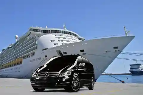 Rom nach Civitavecchia: Privater Transfer vom Hotel zum Schiff