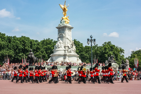 London: Inträde till Buckingham Palace och vaktavlösningUtbyte av hästgardet och rundtur i Buckingham Palace