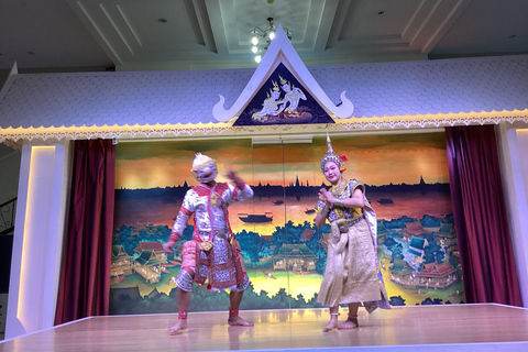 Calypso Cabaret en Asiatique: espectáculo de ladyboys en primera filaEspectáculo nocturno