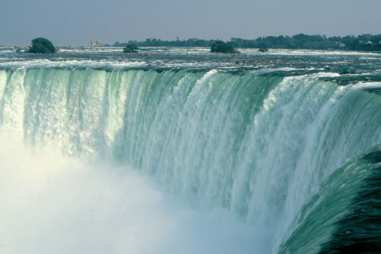 From NYC: Niagara Falls 1-Day Excursion Spanish Tour