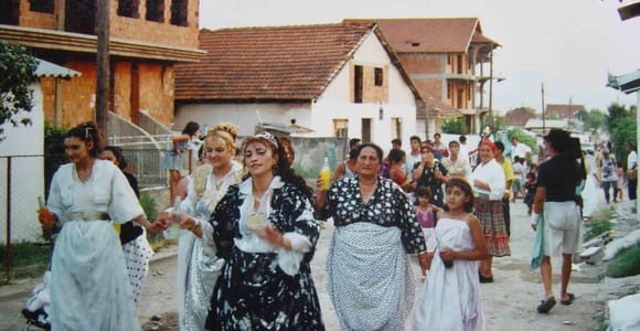 Skopje: Shutka und Aquädukt Geführte Tour mit Kaffee