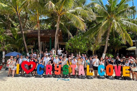 Boracay Budget Shared Boat Island Tour with Lunch