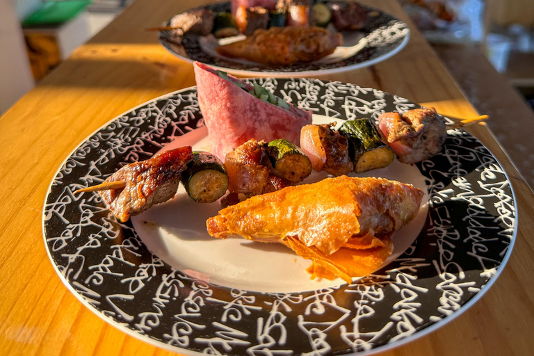 Victoria Falls: Helicopter Flight and Zambezi Dinner Cruise