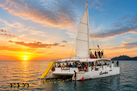 Langkawi: Island Discovery & Sunset Cruise with Dinner