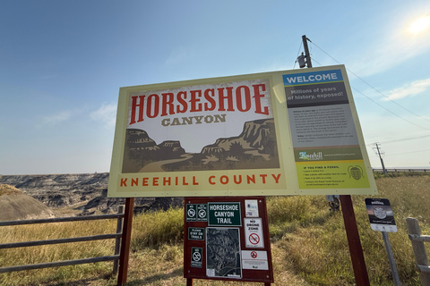 Calgary: Drumheller Day Trip with Royal Tyrrell Museum Entry