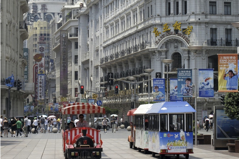 From Beijing: 2-Day Shanghai Highlights Tour with Train