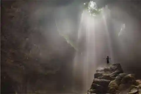 Yogyakarta : Excursion d'une journée à la grotte de Jomblang avec prise en charge et frais d'entrée