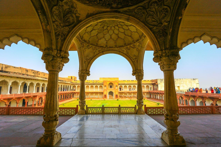 Visite de la vieille ville d'Agra et de son bazar, avec le Taj Mahal et le Fort d'AgraVisite privée avec voiture, chauffeur, guide et billets pour les monuments