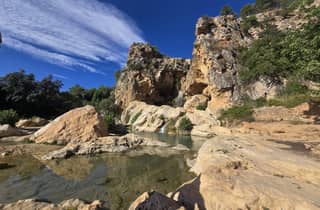 Ab Valencia: Wasserfall & Sonnenuntergang in den Bergen