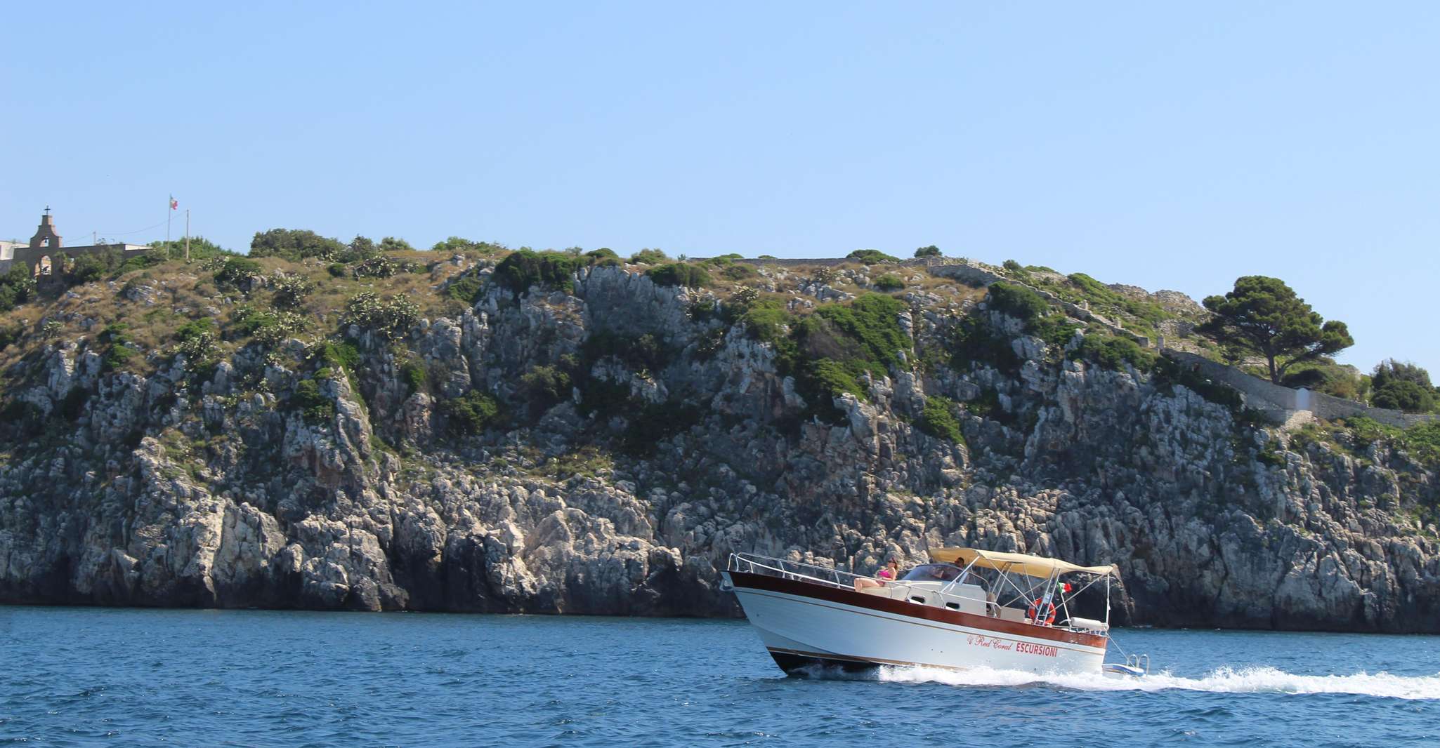 Tripage en bateau à Santa Cesarea Terme de Castro - Housity