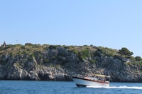 Tripage en bateau à Santa Cesarea Terme de Castro - Housity