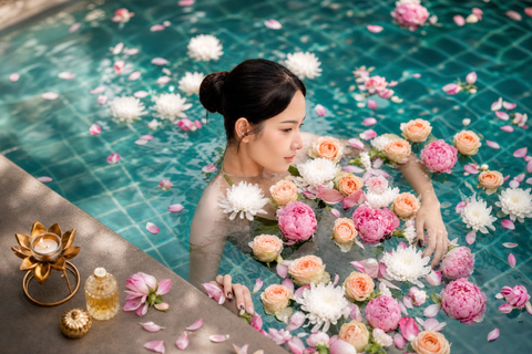 Chiang Mai: Body Scrub Hot Herbal Ball Massage & Aroma Oil 180 mins Body Scrub Hot Herb + Deep Warm Aroma Oil (Nimman)