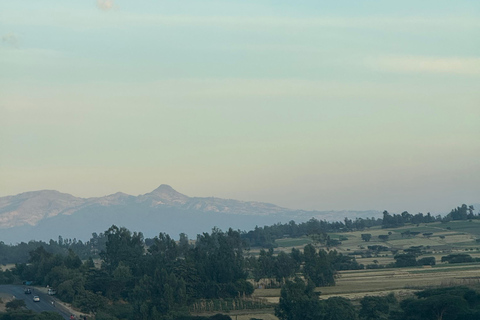 Addis Ababa: 8-Day Omo Valley and Lake Tana Tour