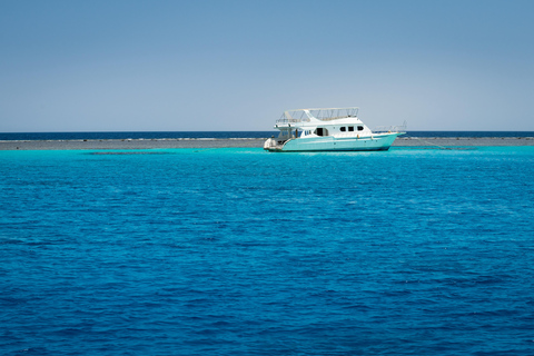 Marsa Alam: Hamata Islands Snorkeling Day Trip with Lunch