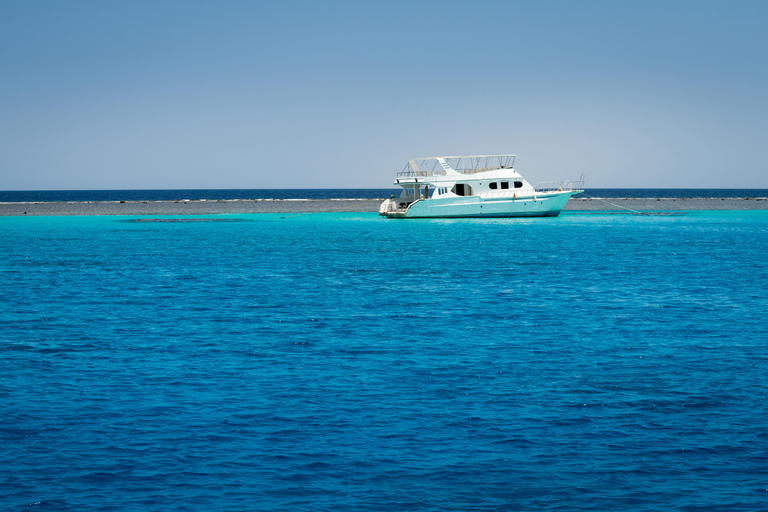 Marsa Alam: Hamata Islands Snorkeling Day Trip with Lunch