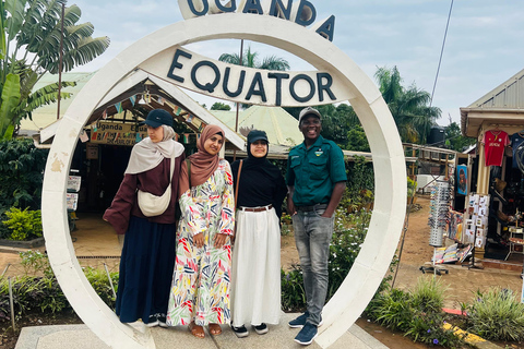 Kampala: Half-Day Equator Tour with Pickup and Lunch