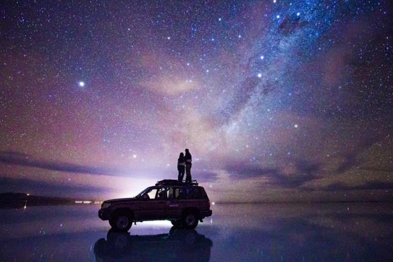 Uyuni: Salt Flats Stargazing Tour with Local Guide