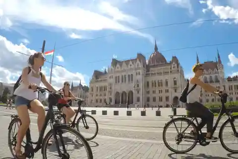 Boedapest Wielen & Maaltijden Fietstour met een Hongaarse Goulash