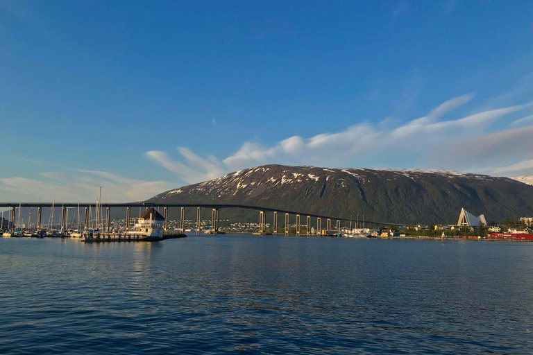 Tromsø: 2-Hour Island Tour Cruise with Snacks and Drinks