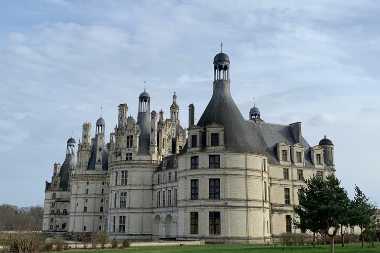 Paris: Loire Valley Castles Day Trip with Wine Tasting