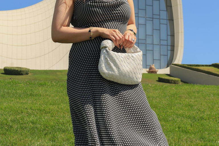 Baku: Heydar Aliyev Center Photoshoot (Flying Dress Option)