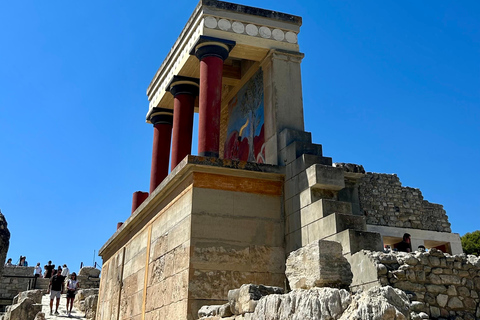Knossos: Private Skip-the-Line Tour with Licensed Guide