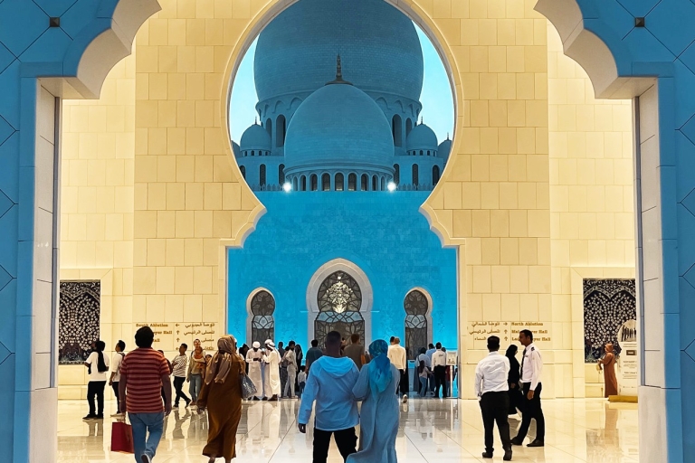 Sheikh Zayed Moschee & Qasr Al Watan mit Hoteltransfers
