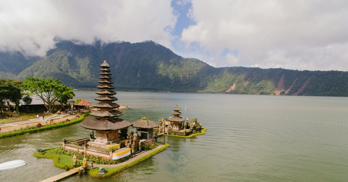 Bali: Bedugul Tour en Handara Gate met Banyumala Waterval | GetYourGuide