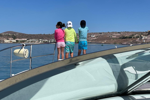 La Paz: Balandra Beach Luxury Yacht Charter Cruise
