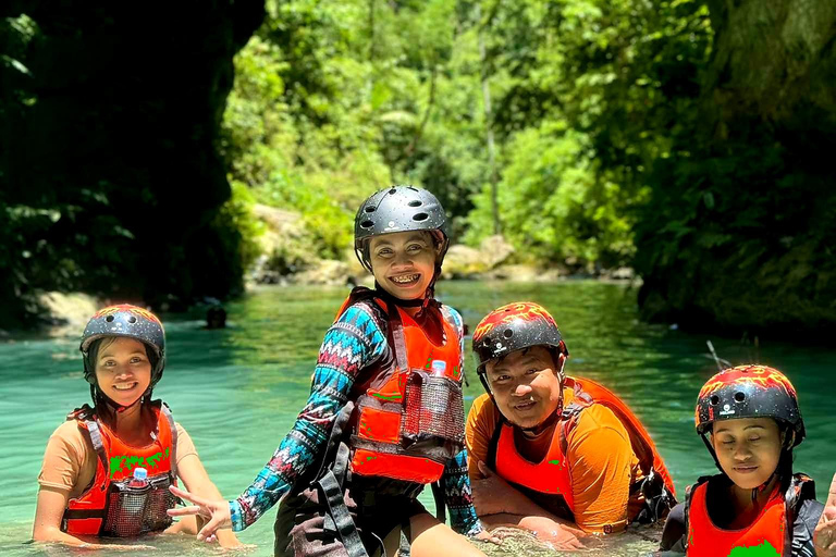 Cebu: Mergulho com tubo de respiração em Moalboal e canyoning nas cataratas de Kawasan