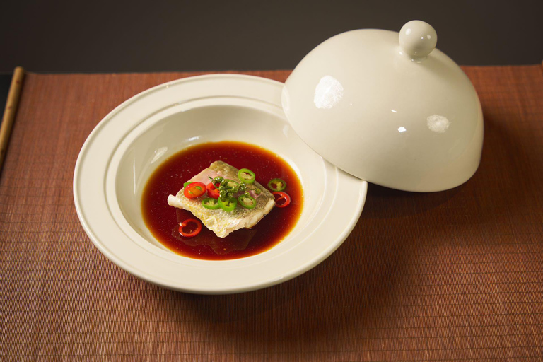 Nanjing：Six Dynasties Imperial Banquet with Show Ticket Row 3 Only Meal