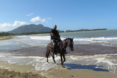 Puerto Plata: Horseback Tour of the Beach and Local Community