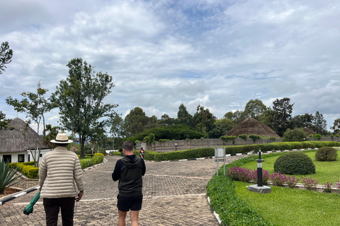 Kigali: Tour cultural por el palacio real, el museo y el memorial.Kigali: Visita cultural al palacio real, el museo y el memorial