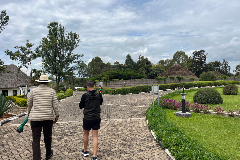 Kigali: Tour cultural por el palacio real, el museo y el memorial.Kigali: Visita cultural al palacio real, el museo y el memorial
