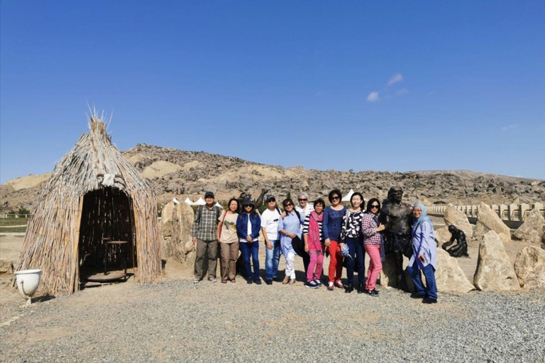 Gobustán, Volcanes de barro, Templo de fuego, Excursión a la Montaña de Fuego