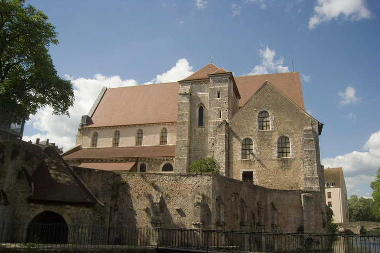 جولة خاصة في مدينة شارتر من باريس