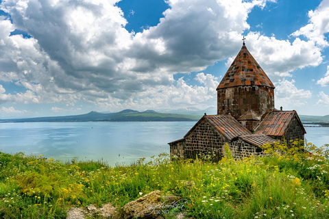 From Yerevan: Khor Virap, Lake Sevan, Scenic lunch With guide