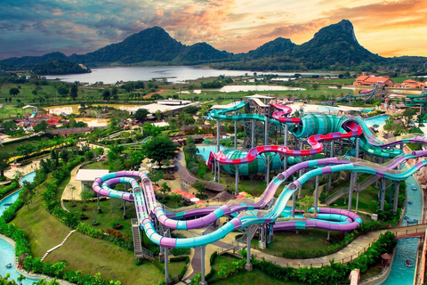 Pattaya: Columbia Pictures Aquaverse Ticket & Hotel Transfer