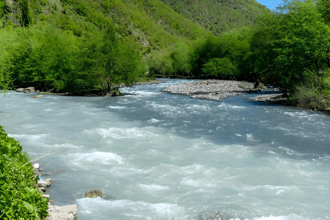 Tbilisi: Kazbegi Ananuri Zhinvali Gudauri Guided Day Trip