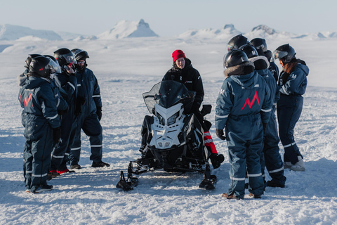 Desde Gullfoss Excursión en moto de nieve por el glaciar LangjökullDesde Gullfoss: tour en moto de nieve del glaciar Langjökull