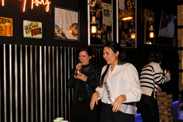 Cocktail Class in Madrid: Shake, Drink & Party