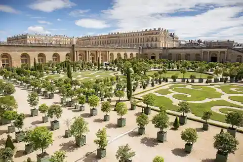 Versailles: Skip-the-Line Palace and Gardens Entry Ticket