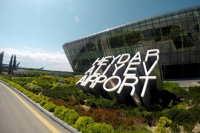 Transfert aéroport de Bakou Départ de l&#039;hôtel vers l&#039;aéroport